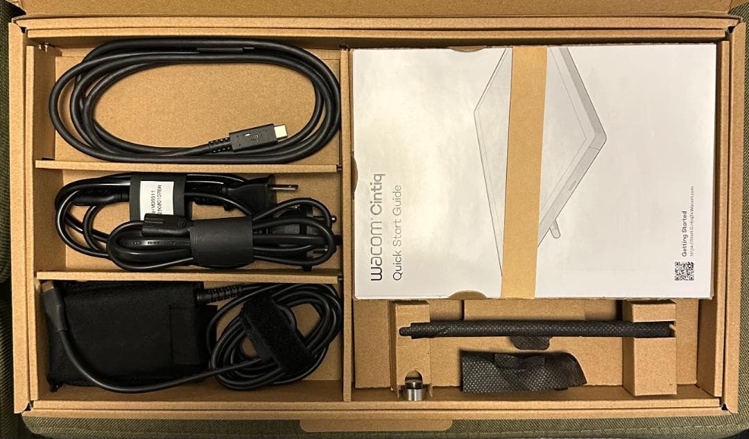 Wacom Cintiq 24 (DTK246) 液晶ペンタブレット本体