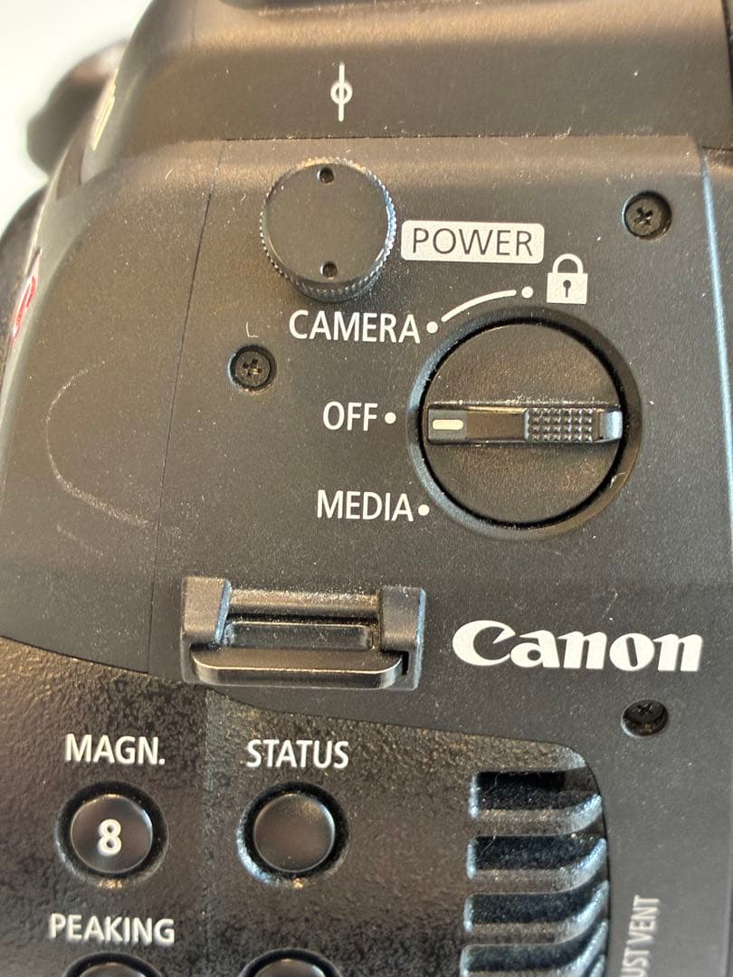 Canon EOS C100 ボディ（EFマウント）通電217時間