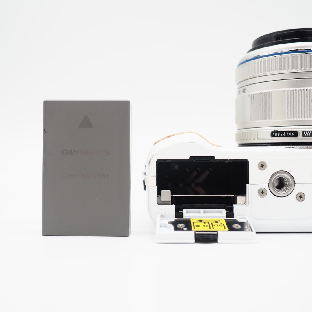 OLYMPUS ミラーレス一眼 PEN E-PL2 ホワイト