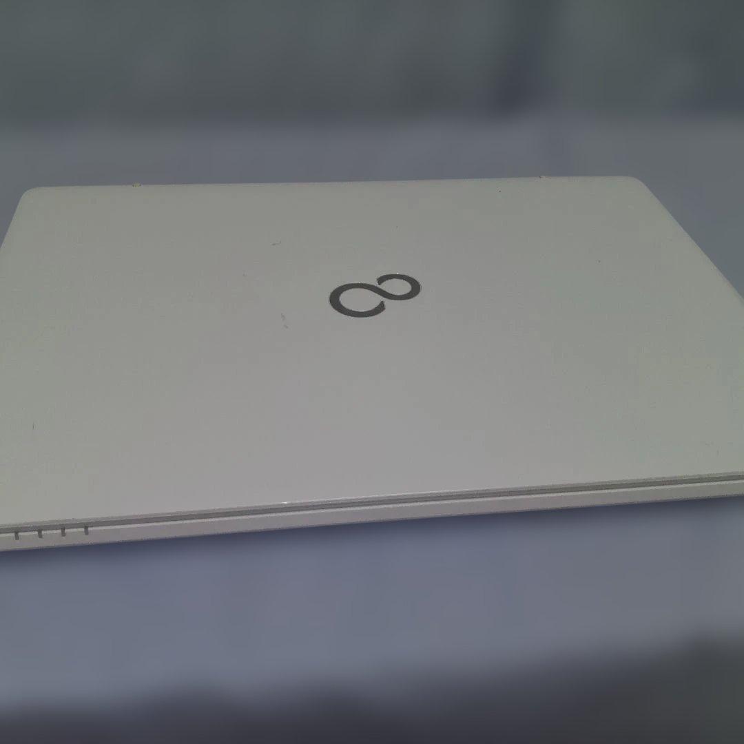 その他ノートPC本体 FUJITSU Lifebook AH50/B3 Zolin OS 18 i7