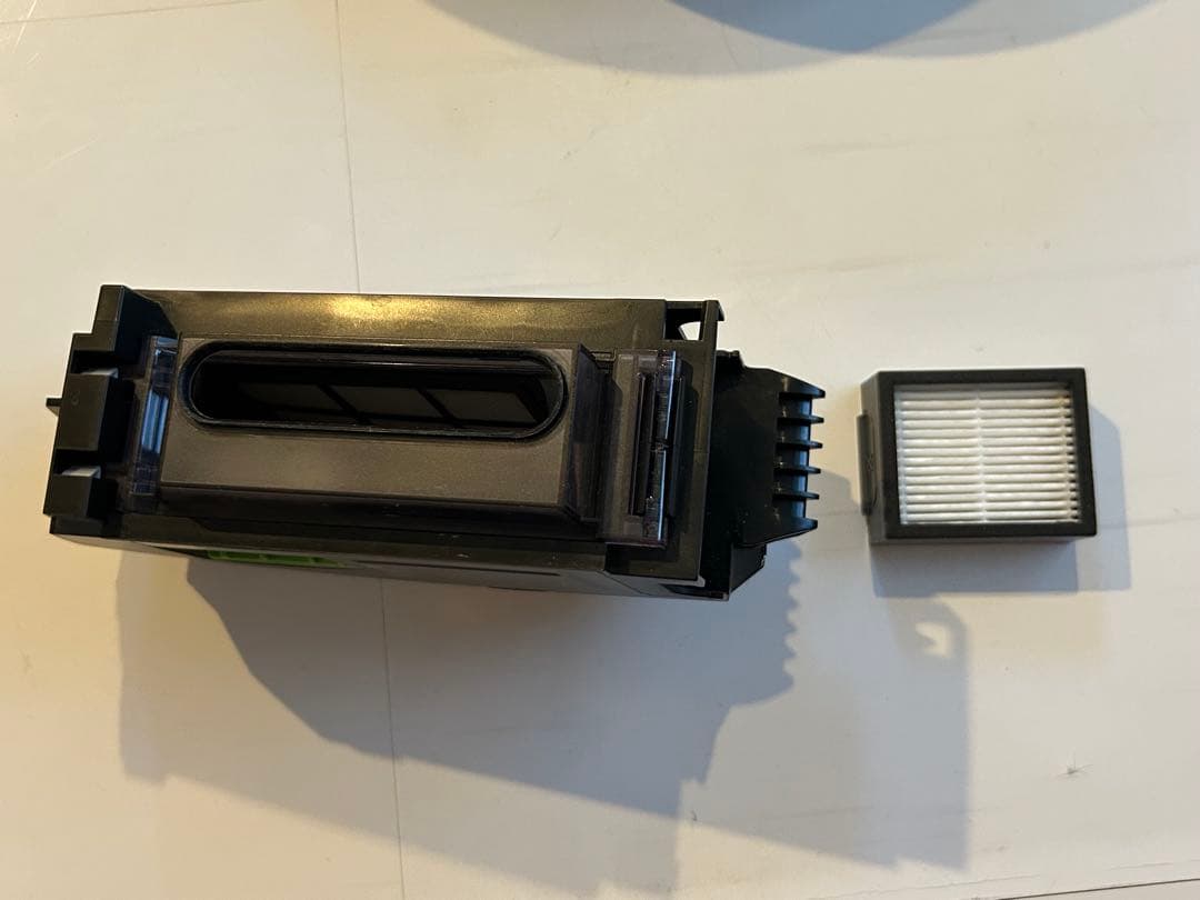 iRobot Roomba i7+ 本体　クリーンベース