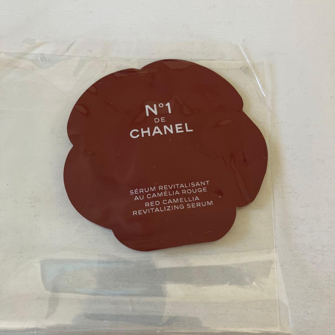 シャネルアイシャドウ、フェイスパウダー、ポーチまとめ売り