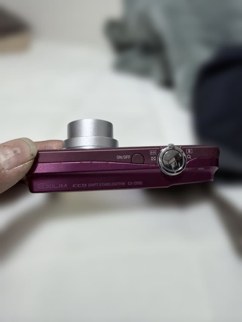 CASIO EXILIM 14.1メガピクセル コンパクトデジタルカメラ