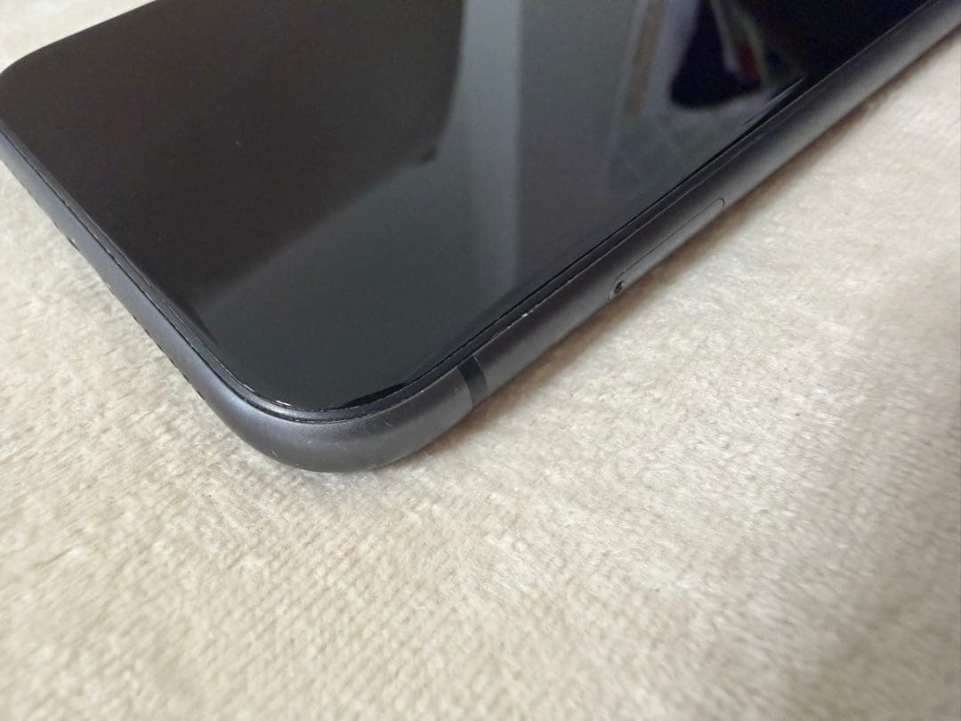 【美品】Apple iPhone 11 128GB ブラック