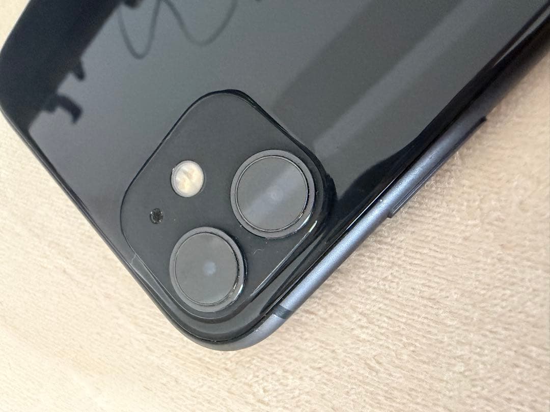 【美品】Apple iPhone 11 128GB ブラック