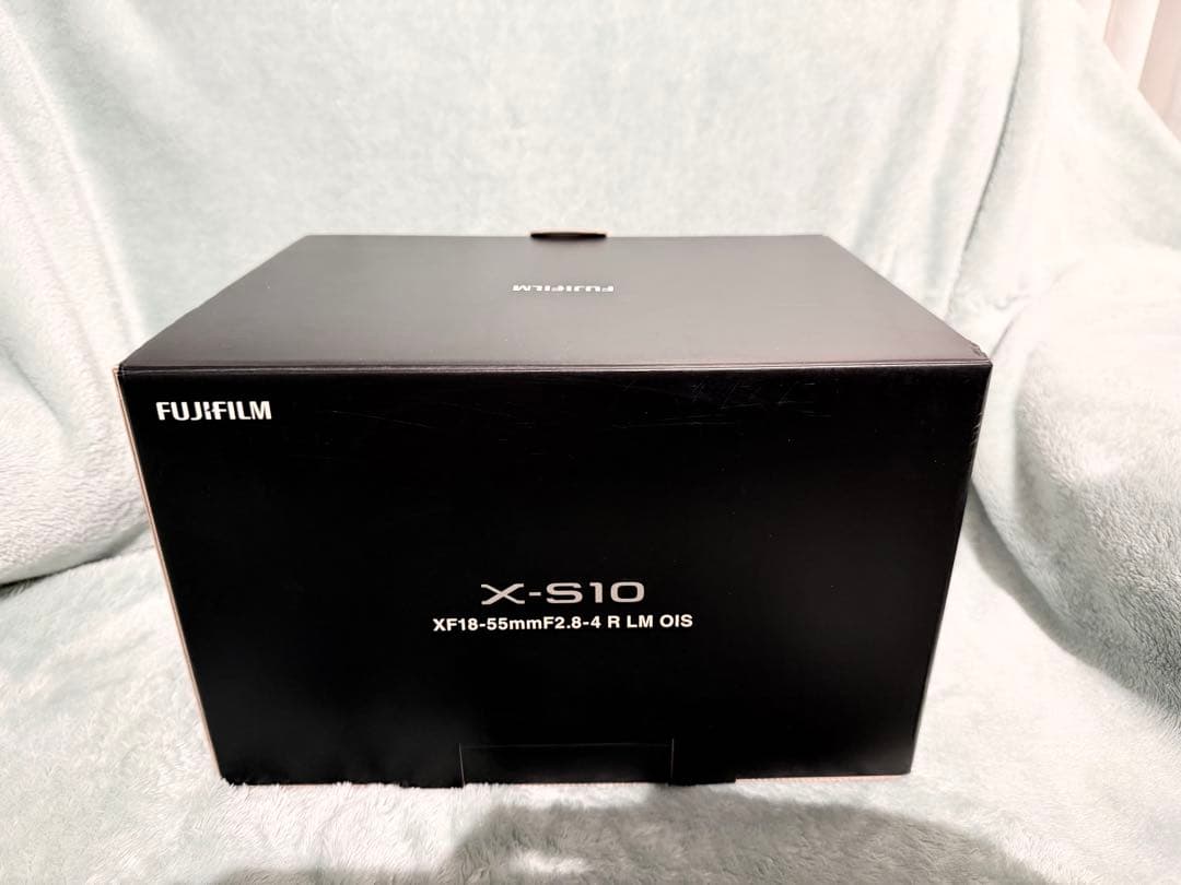 【美品】FUJIFILM XS10 ボディ 女性使用 液晶フィルム付 付属品完備