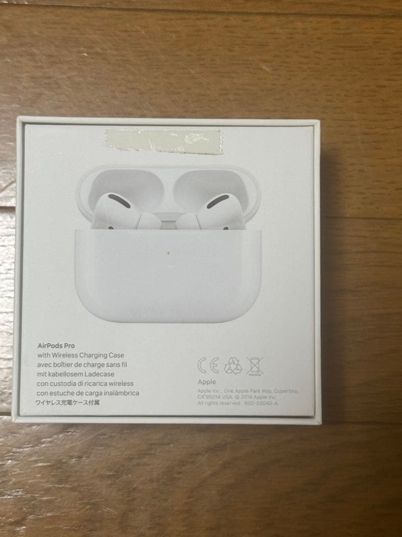 Apple AirPods Pro 箱