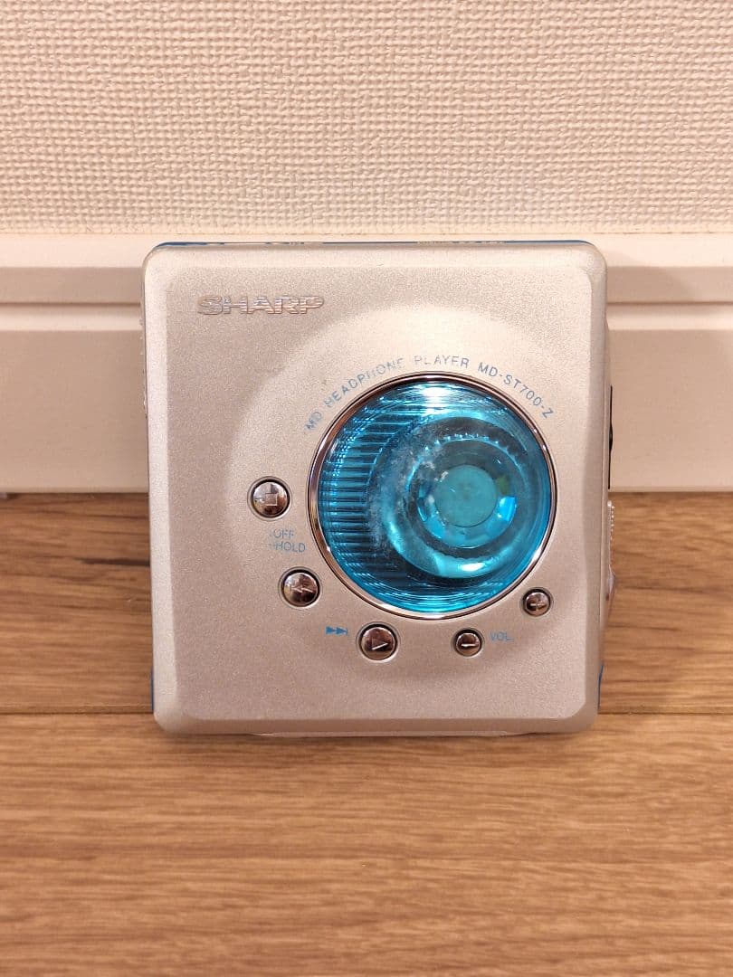 希少！SHARP ポータブルMDプレーヤー MD-STZ02