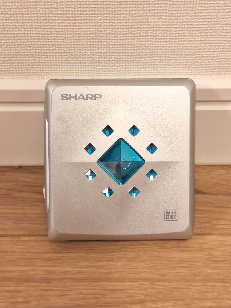 希少！SHARP ポータブルMDプレーヤー MD-STZ02