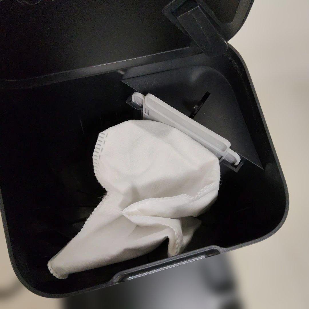 Roomba i7ロボット掃除機本体&クリーンベース　 他付属品付き