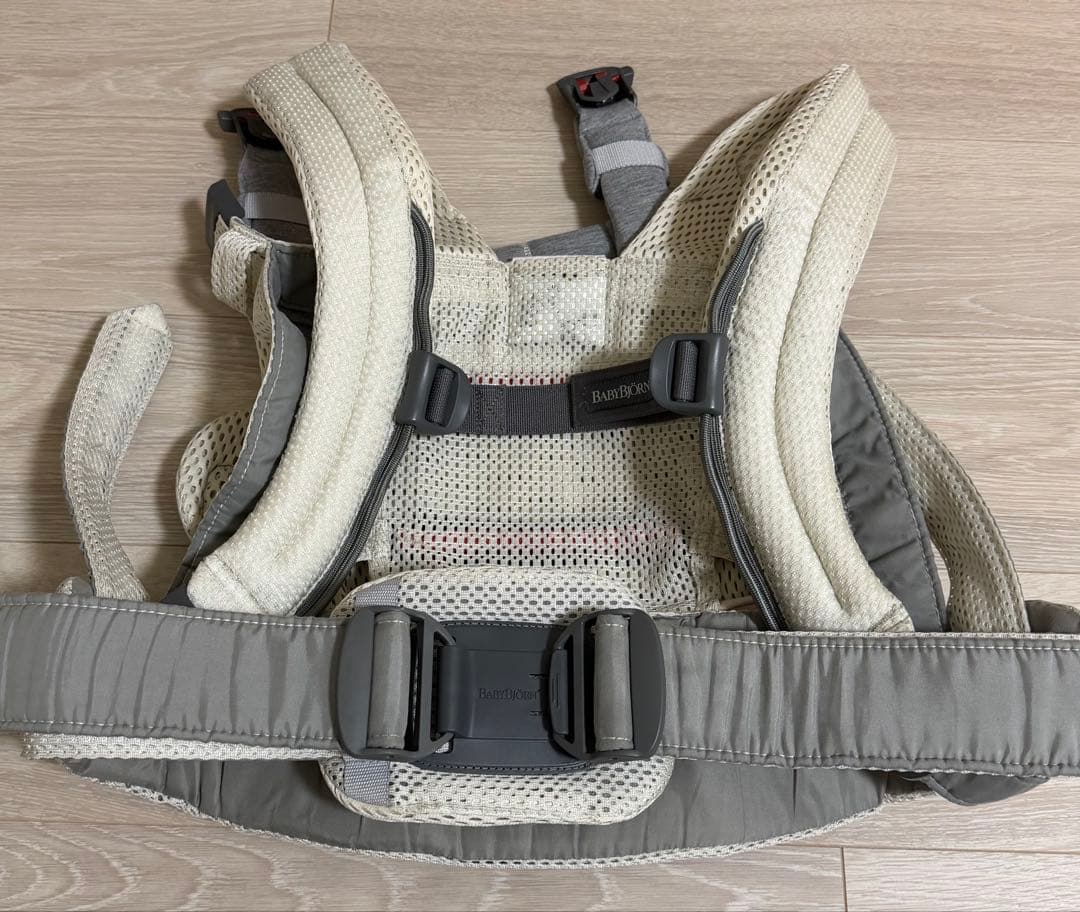 ベビービョルン ヘビーキャリア ハーモニー 抱っこ紐 ベージュ メッシュ