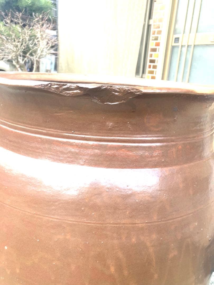 訳あり。大瓶。水瓶 睡蓮鉢。高さ66cm 。口径43cm。 明るい常滑焼風。