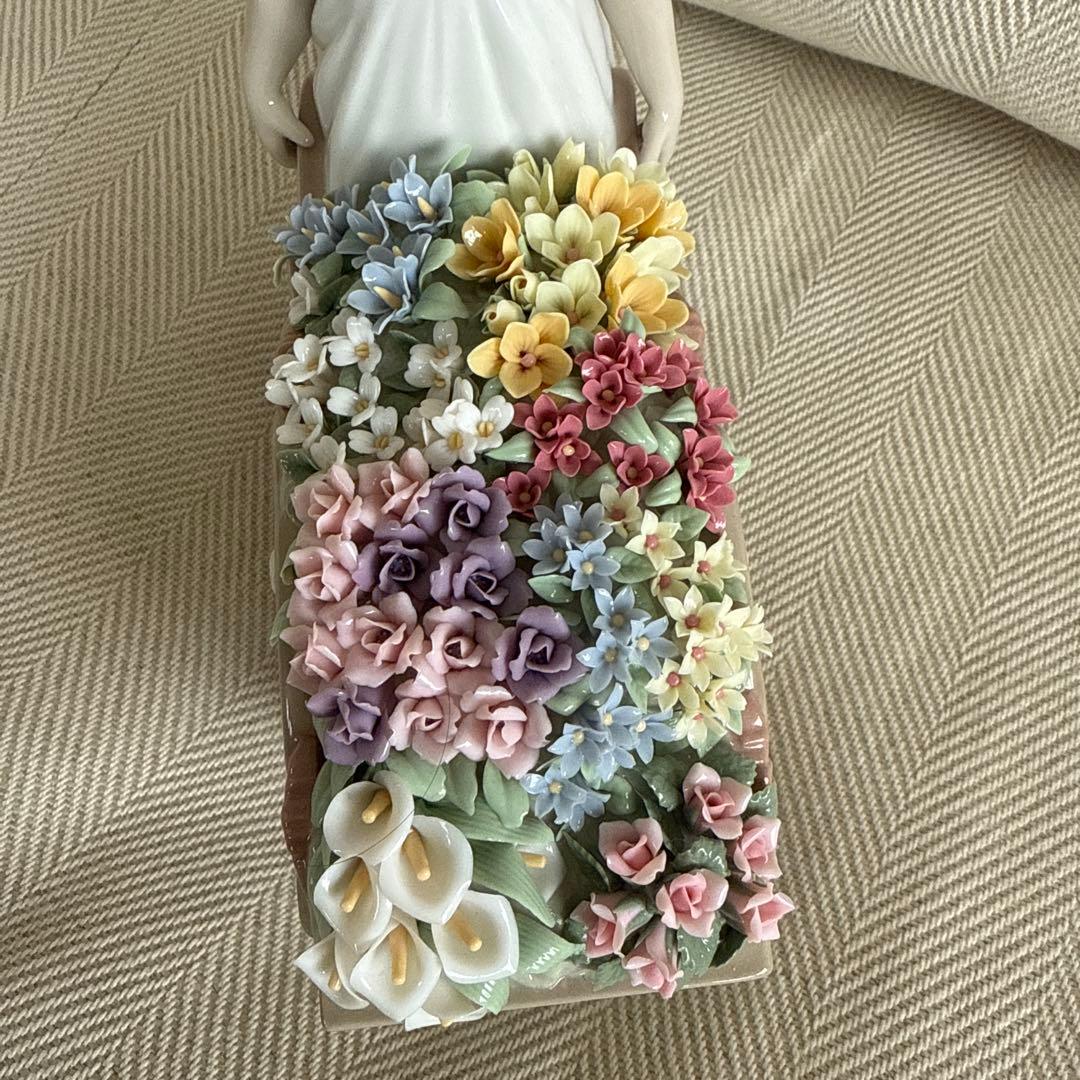 美品　Lladro リヤドロ 可愛いお花屋さん 6521 フィギュリン