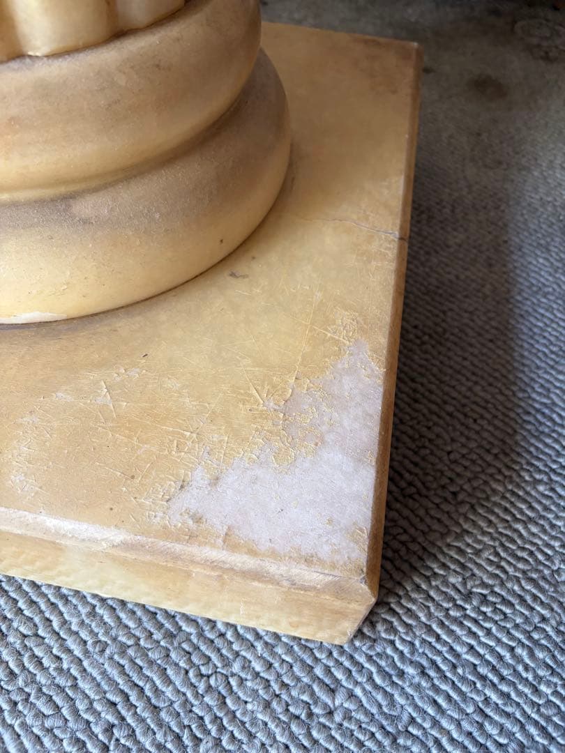 サイドテーブル　大理石風　引き取りのみです