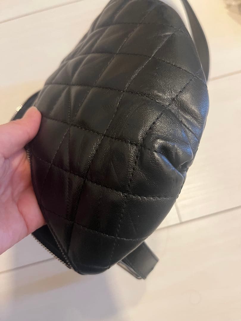 CHANEL キルティング ブラックレザー ウエストポーチ　ボディ　バッグ