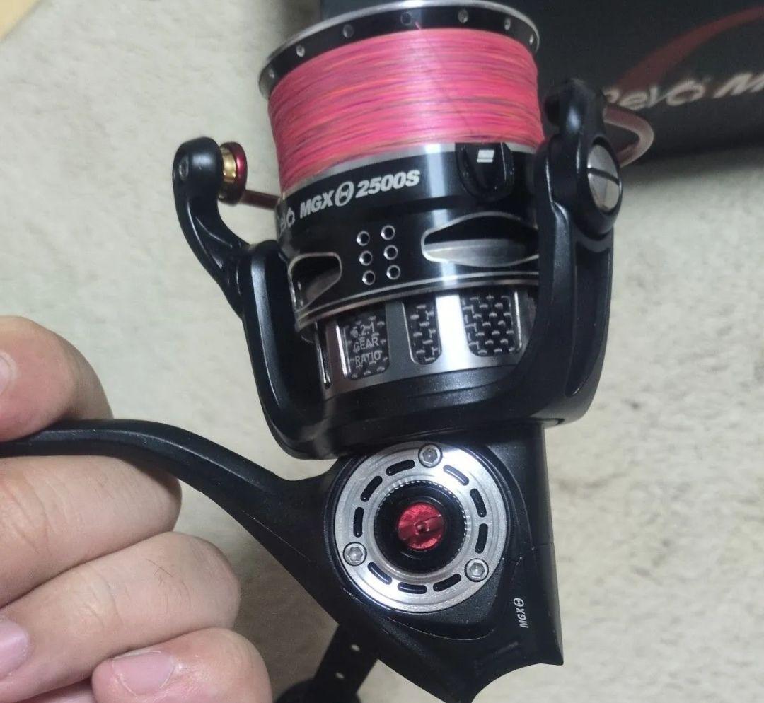【極美品】アブガルシア　Revo MGX THETA 2500S