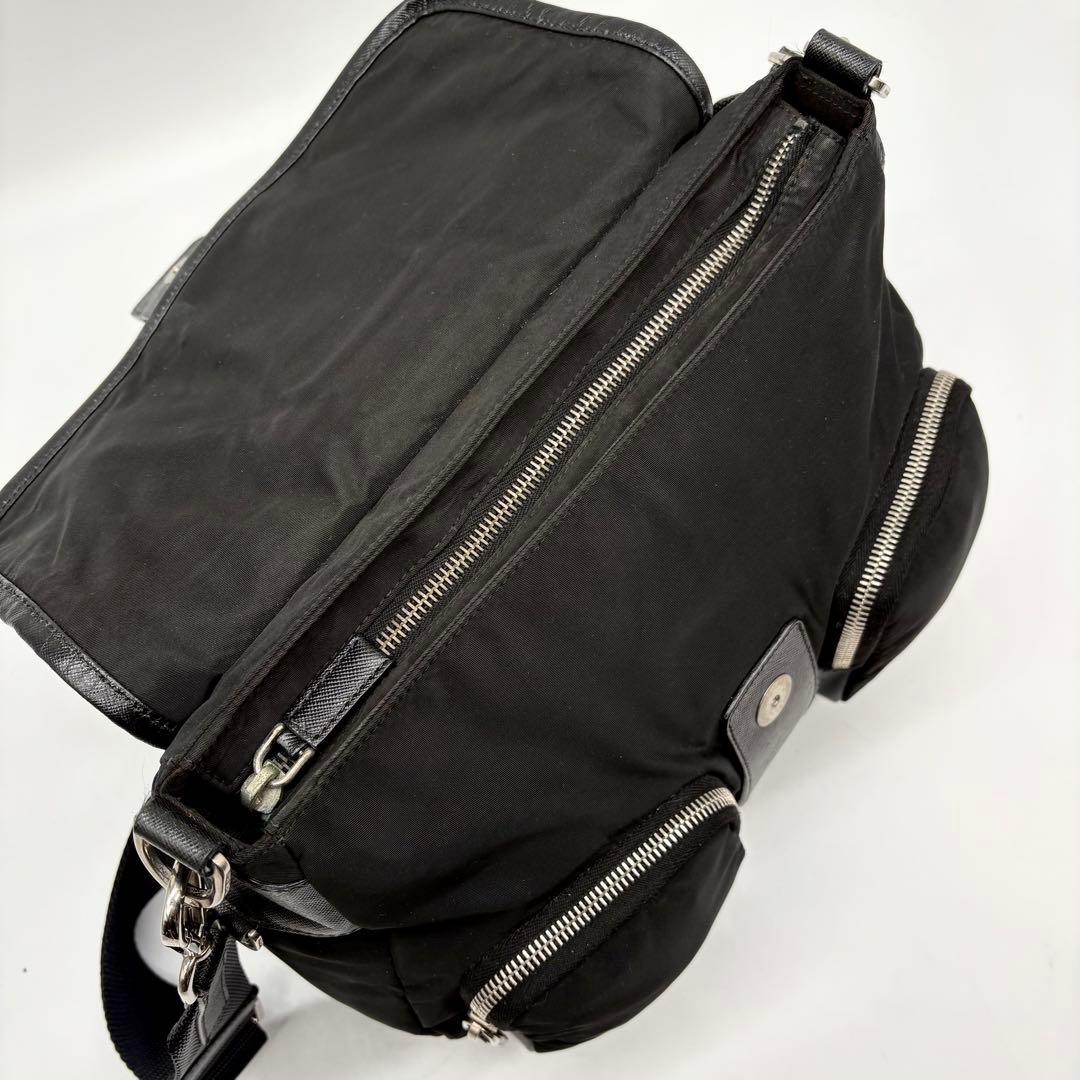 【極美品】PRADA ショルダーバッグ 三角ロゴプレート ナイロン サフィアーノ