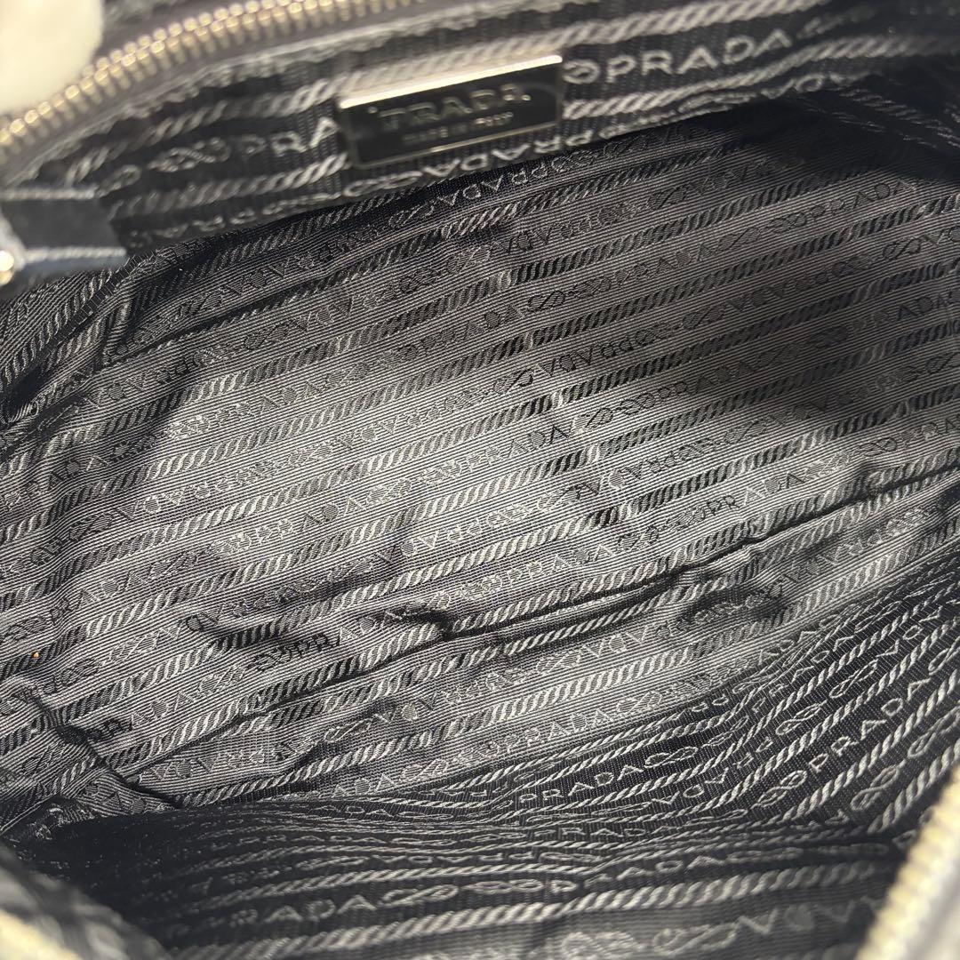 【極美品】PRADA ショルダーバッグ 三角ロゴプレート ナイロン サフィアーノ