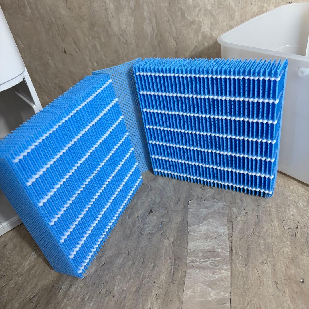 未使用 展示品 SHARP シャープ HV-R75-W 加熱気化式加湿器