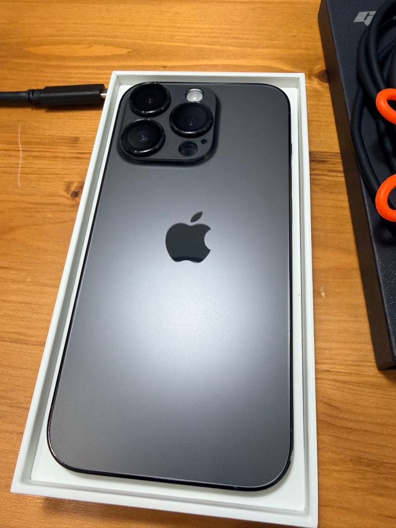 【美品】iPhone14Pro 256GB ブラック ケーブル付