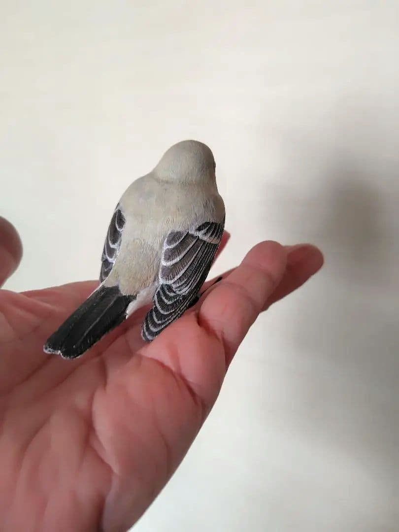 小さなバードカービング ニシオジロビタキ 野鳥 木彫り