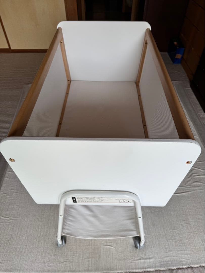 ベビーベッド　リリワゴン2 ホワイト