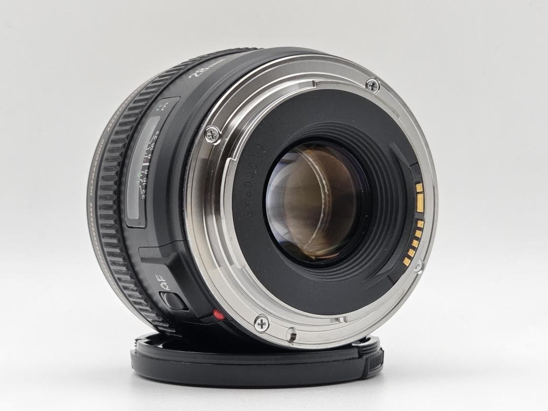 キャノン　Canon EF 28mm F1.8 USM