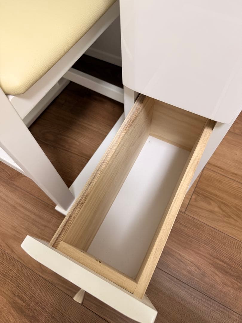 最終値下げ　NITORI ホワイト ドレッサー 鏡台　美品　即購入　椅子付き