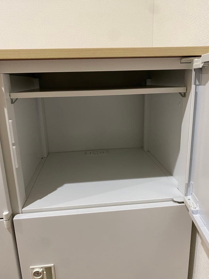 本日販売終了 内田洋行 パーソナルロッカー 6個 ウッド天板付き 送料込み