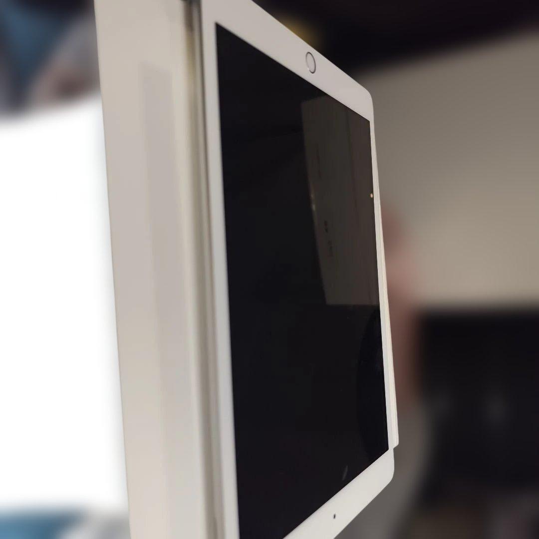 ゆ*な様 達*様 iPad 第8世代 32GB セルラーモデル 32GBシルバー