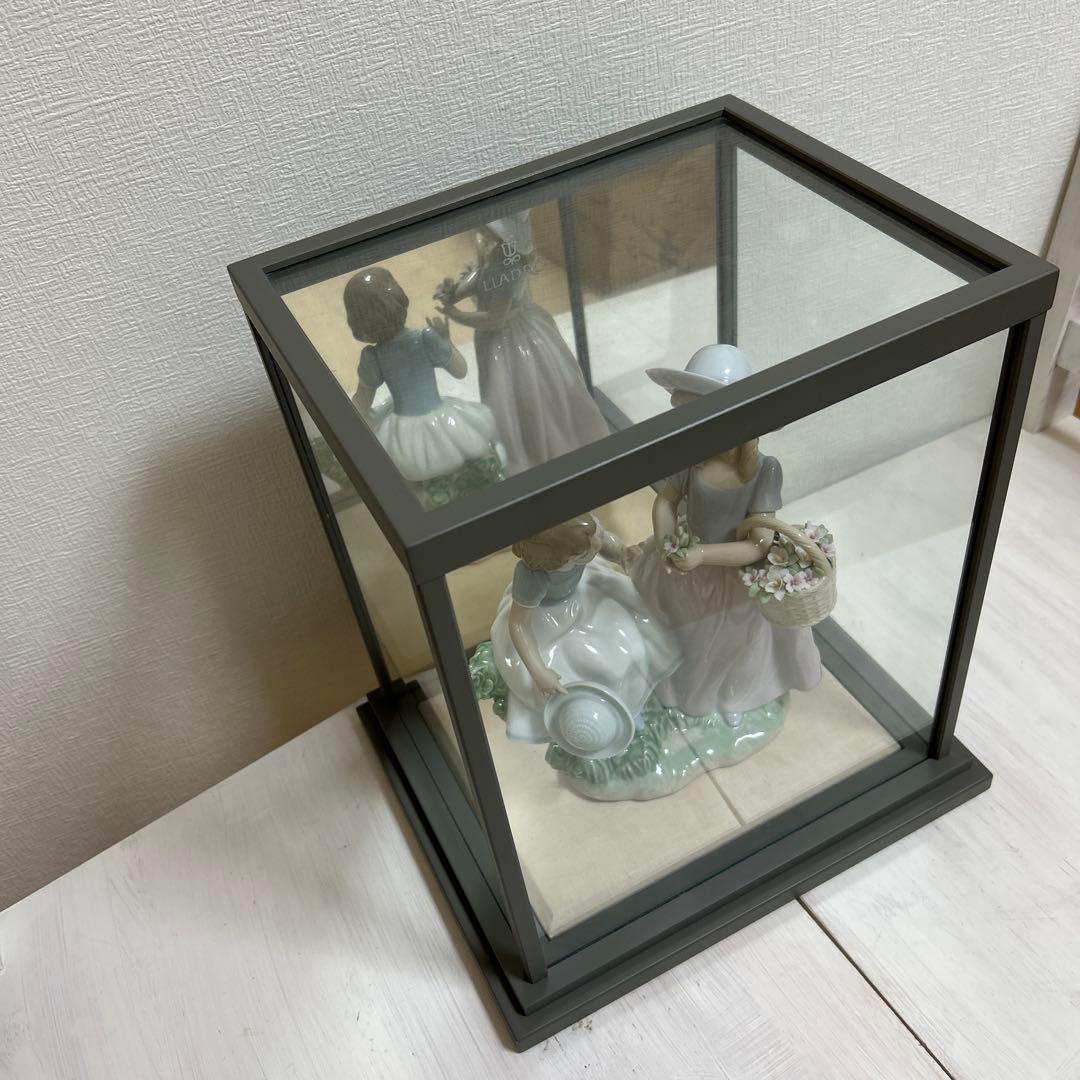 リヤドロLLADRO 「仲良しの二人」　　　　全体的に綺麗！ ガラスケース付き！