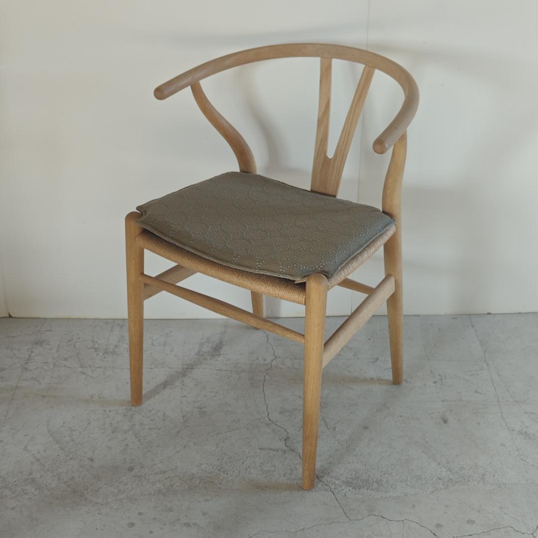 【新品】CH24 Yチェア専用シートクッション　クヴァドラ/タンバリン生地