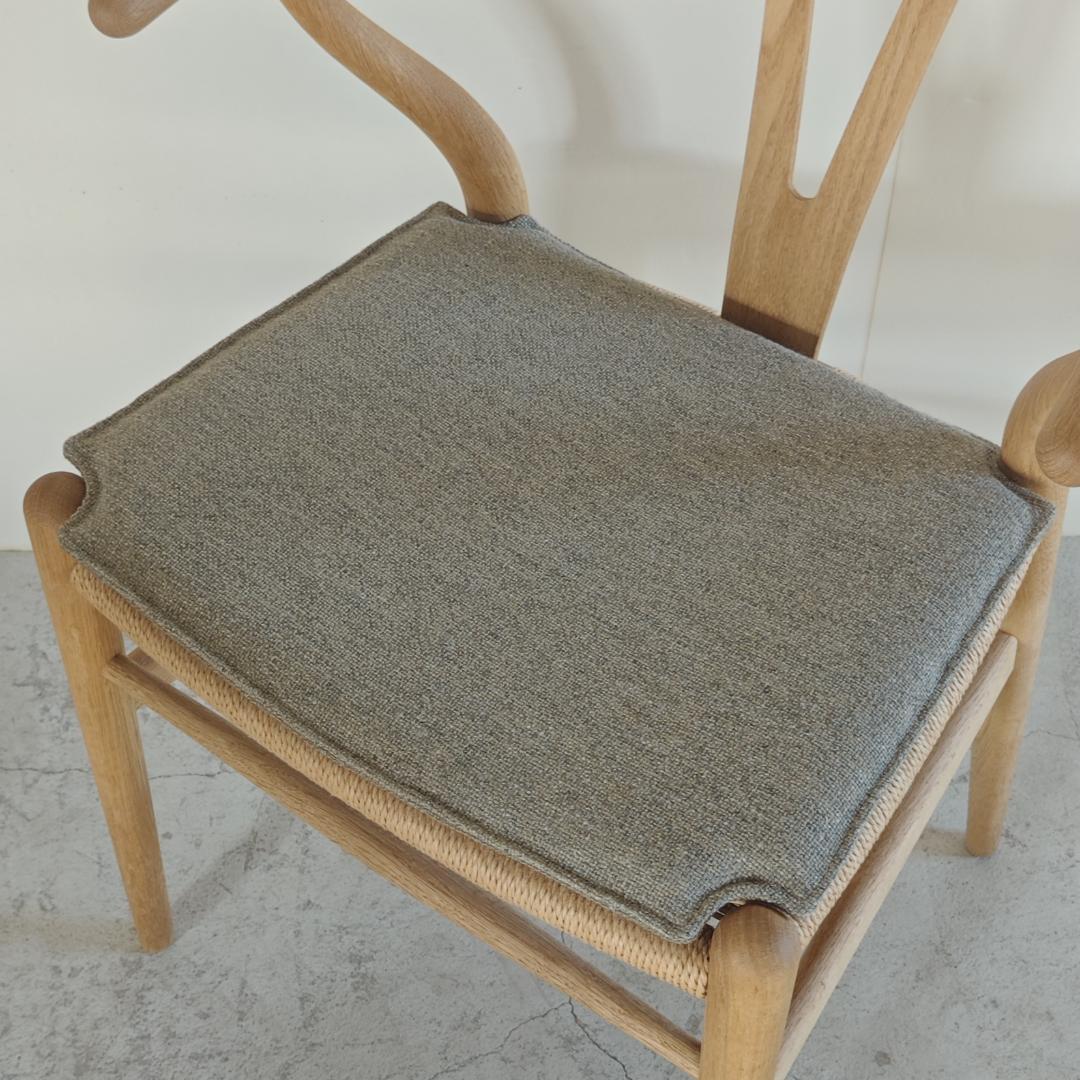 【新品】CH24 Yチェア専用シートクッション　クヴァドラ/タンバリン生地