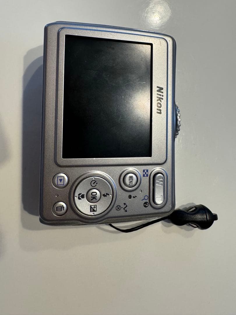 Nikon COOLPIX P4 コンパクトデジタルカメラ