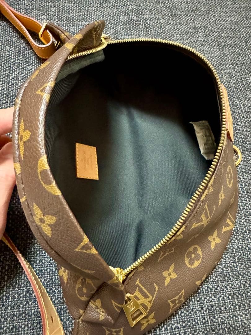 LOUIS VUITTON ルイ ヴィトン モノグラム バムバッグ