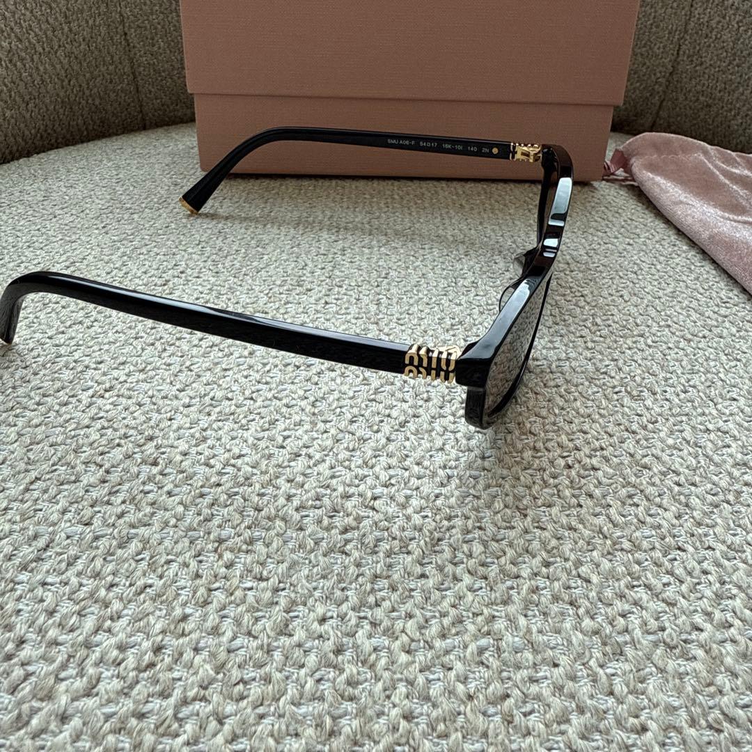 Miu Miu リガード サングラス
