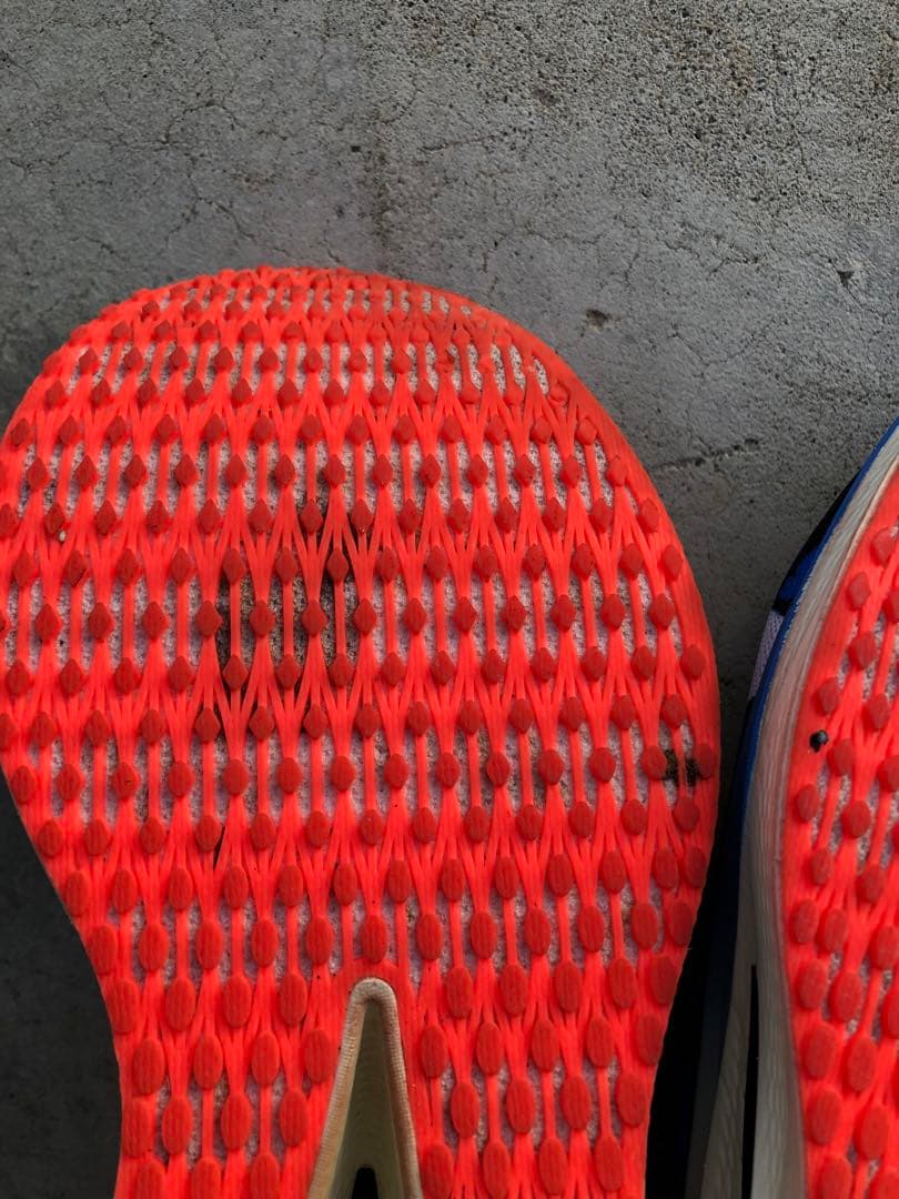 一年ありがとうございましたセールミズノウェーブリベリオンプロ3アカオニ✖️アオオニ