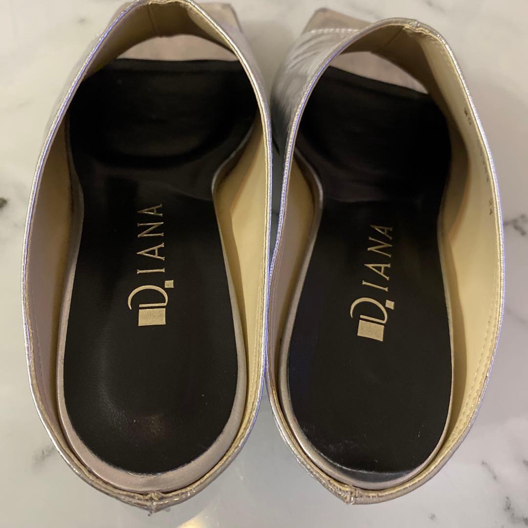 D.IANA シルバー ミュール オープントゥ ヒール約5cm