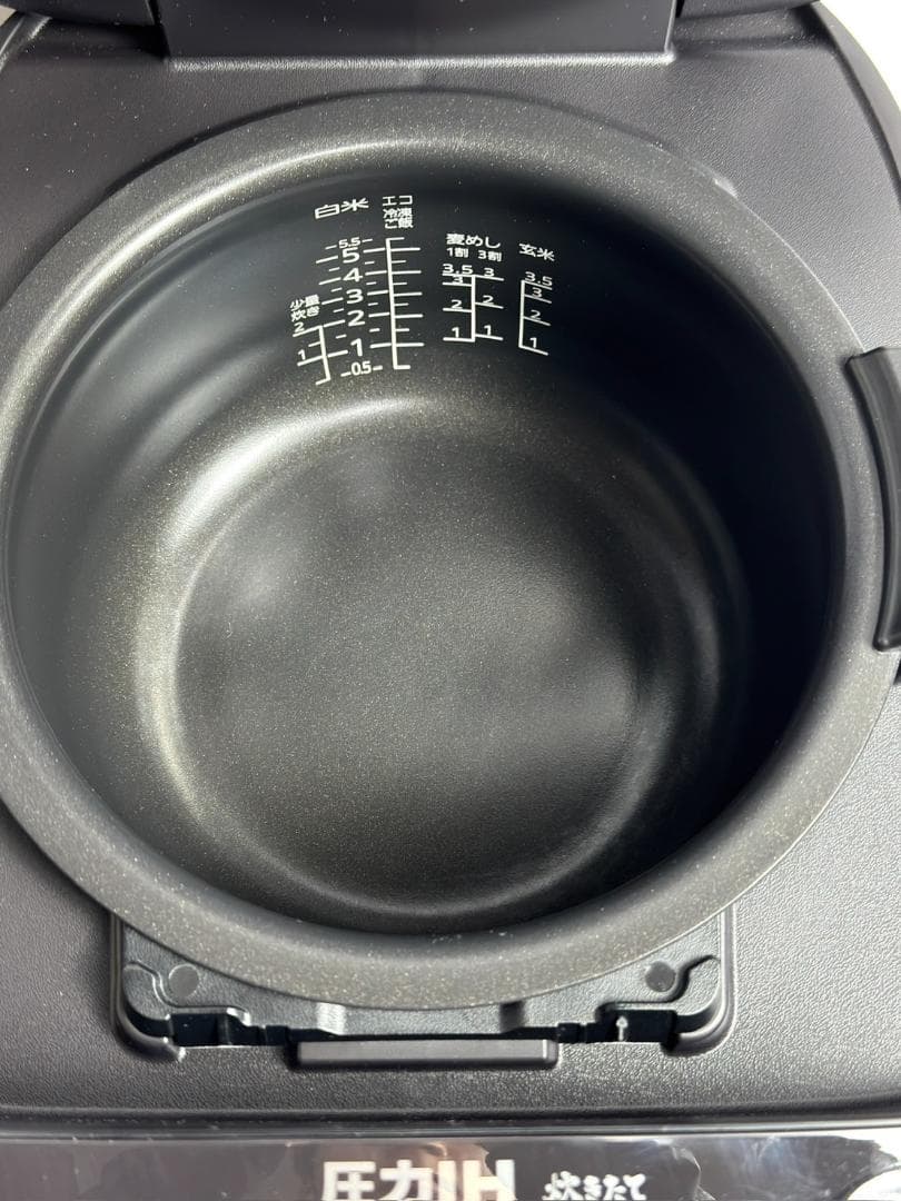 美品　TIGER 圧力IH炊飯器 JPV-C100 ブラック　5.5合 24年製