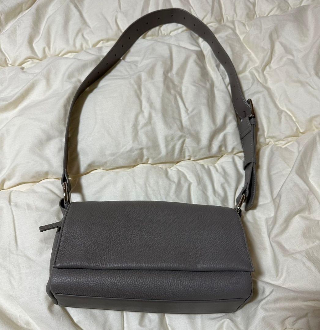 ★ビアズリーショルダーバック☆