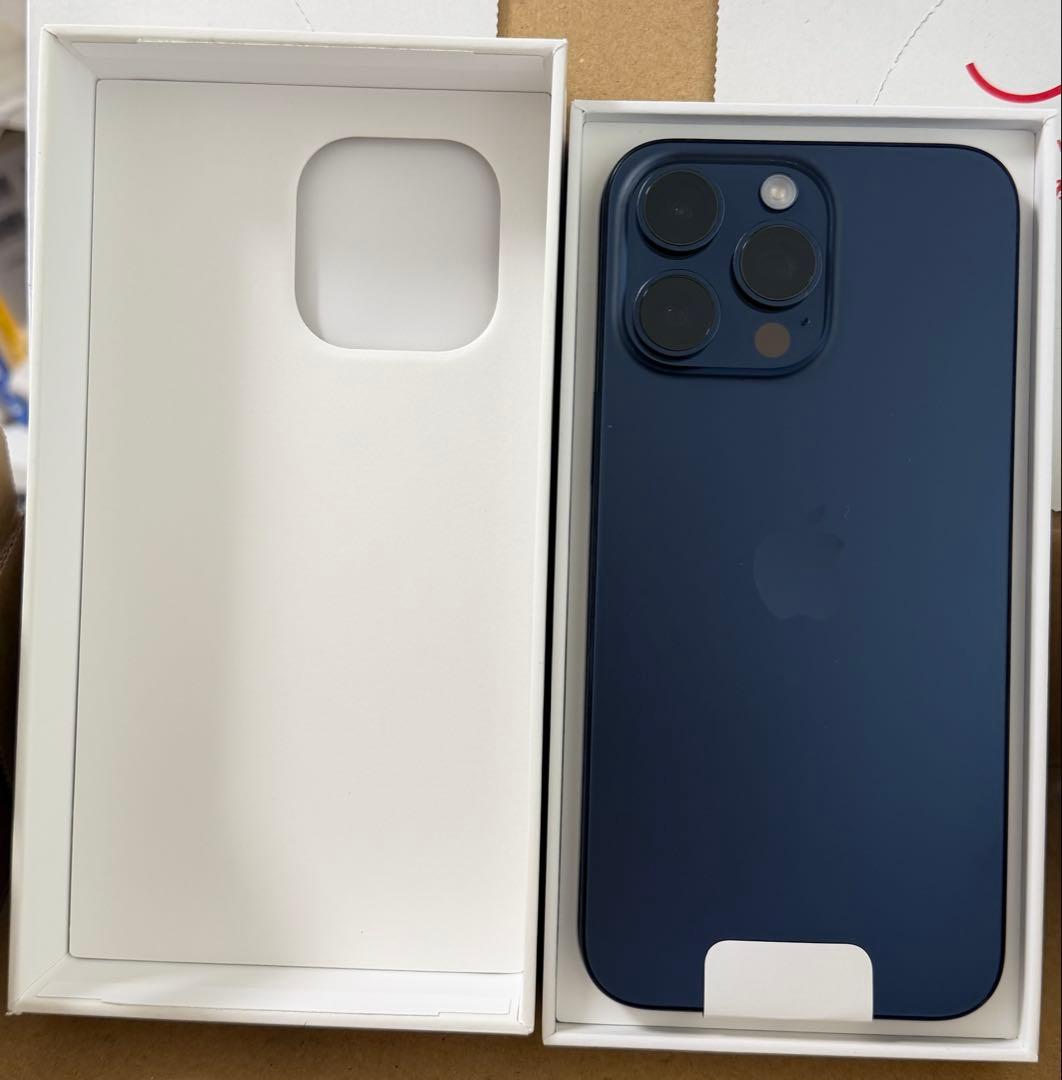 iPhone 15 Pro Max ブラックチタニウム