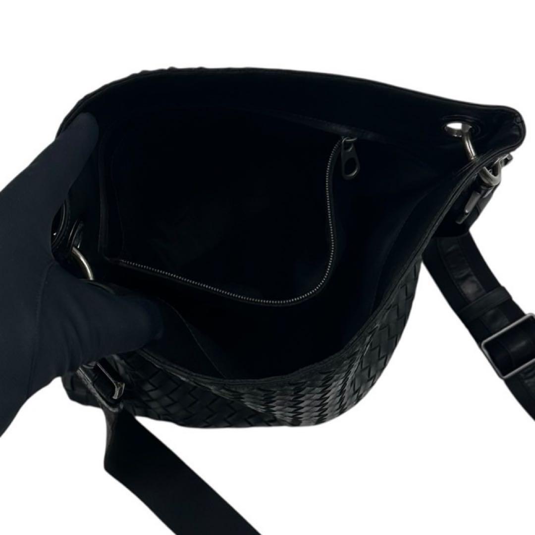BOTTEGAVENETA ショルダーバッグ イントレチャート レザー 黒
