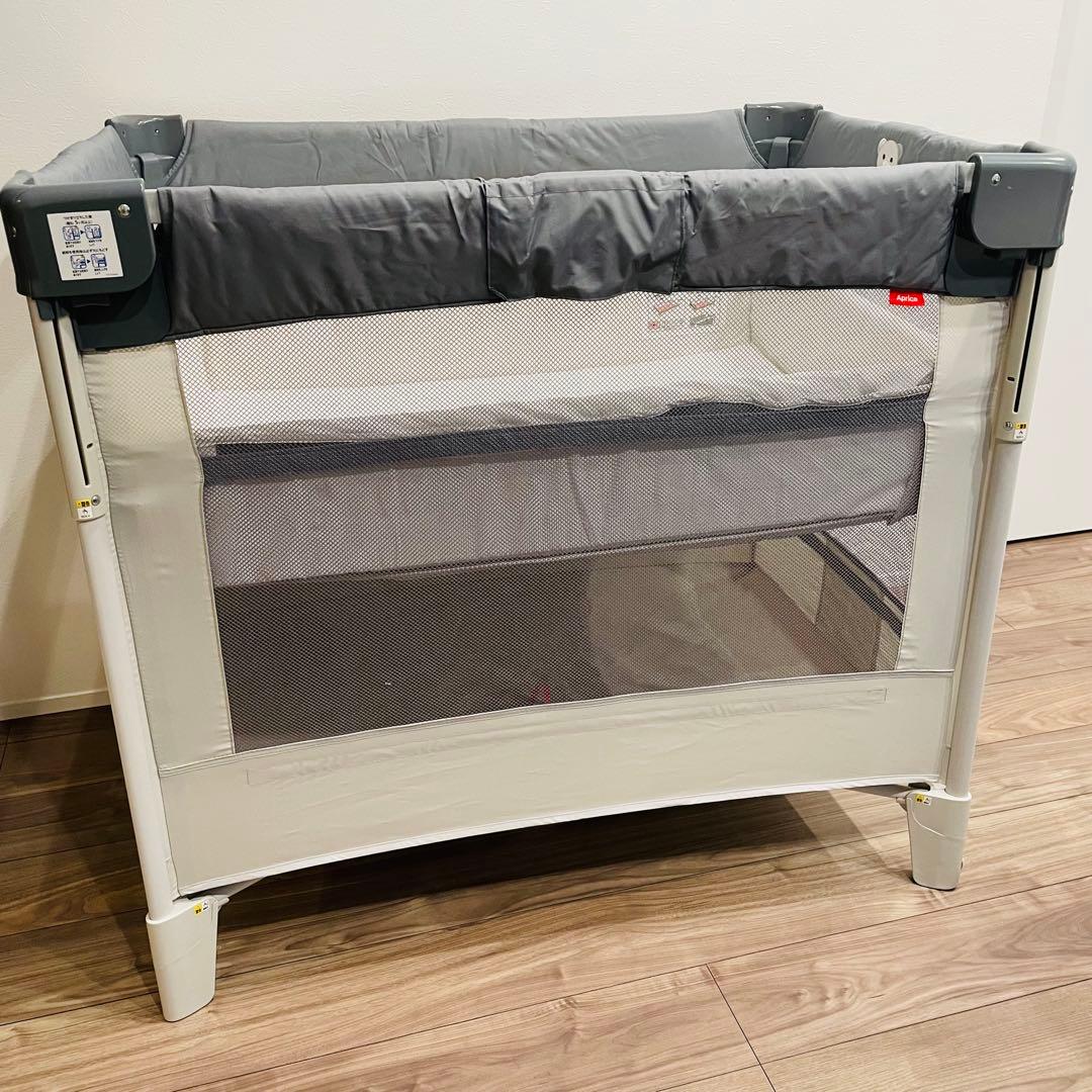 【美品】 Apricaベビーベッド ココネルエアー グレーベアー