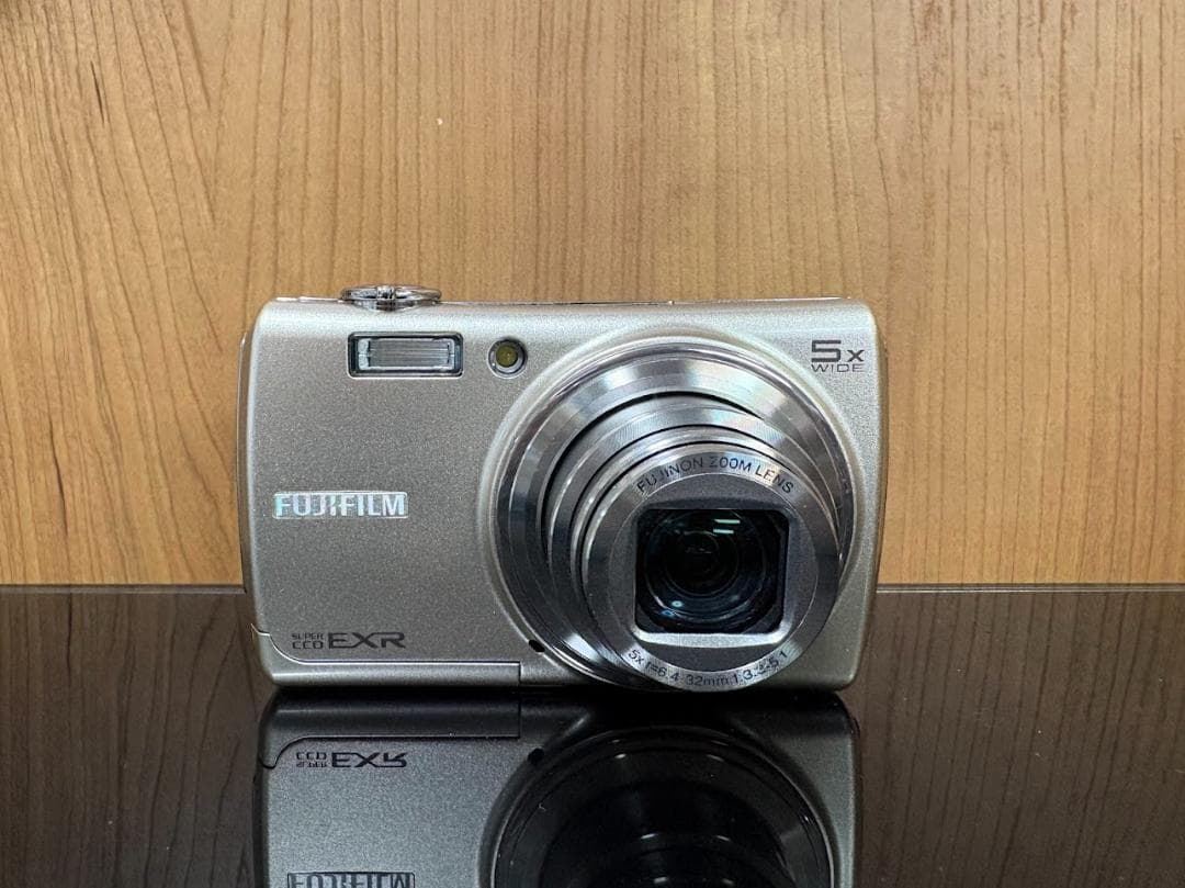 フジフィルム　FUJIFILM FinePix F200EXR #Y05F2-4