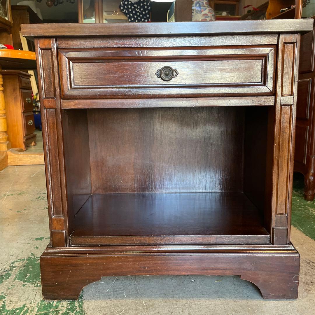 値下げ‼︎ アメリカン・ヴィンテージ・ナイトテーブル