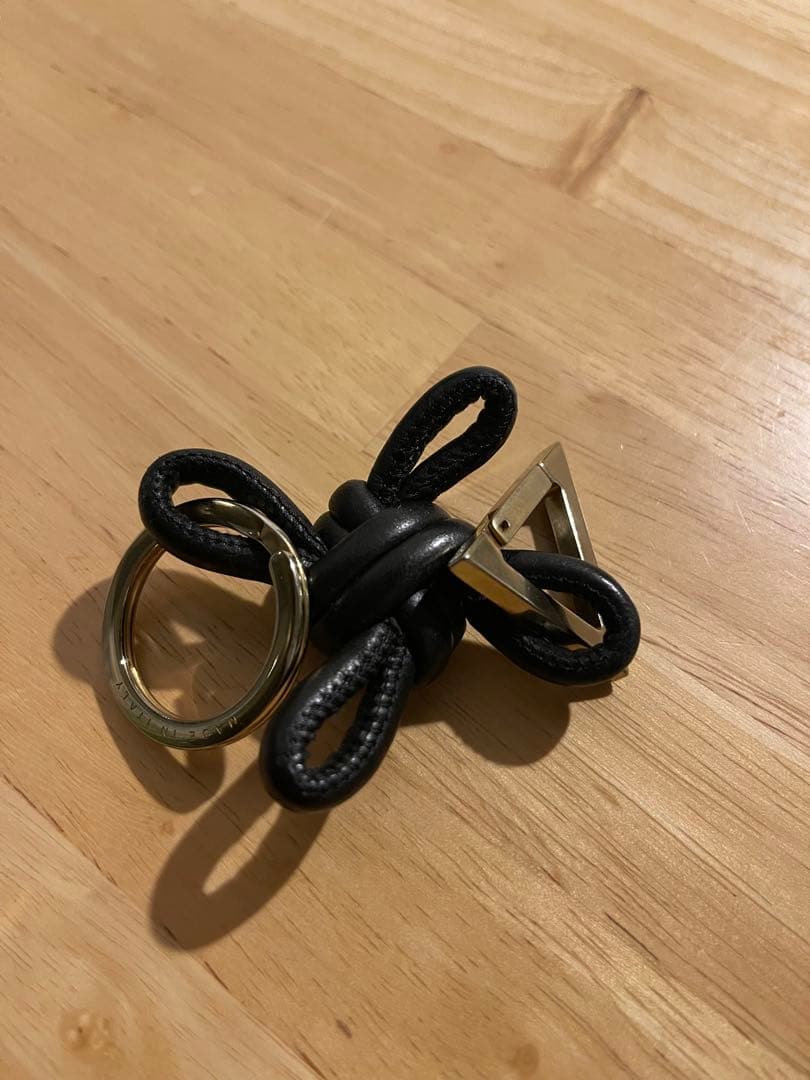 〈maさん専用〉BOTTEGA VENETA ブラックレザーキーホルダー