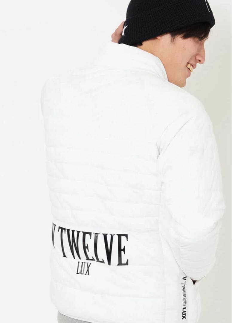 新品未使用正規品【V12/sizeXL】軽量中綿アウター　ストレッチタフタダウン