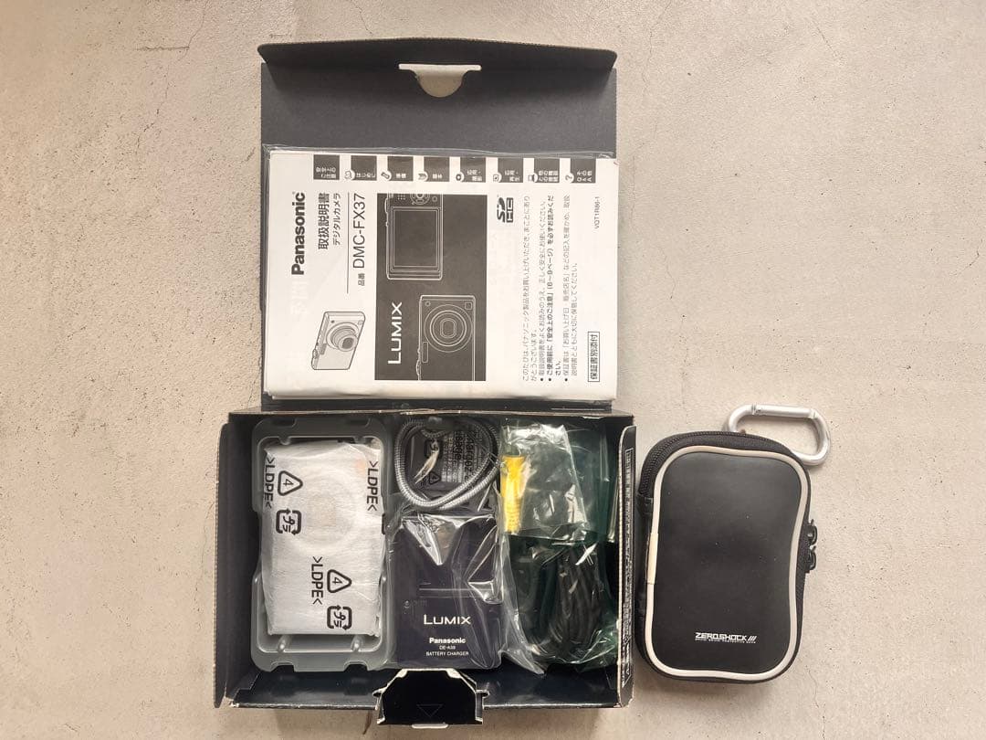 LUMIX DMC-FX37 シルバー