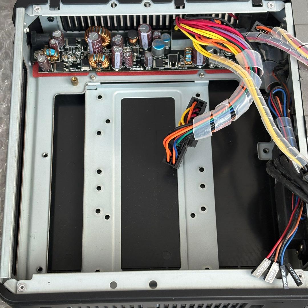 現状品 MiniITXケース 2種 A09P Antec ISK-110 電源付
