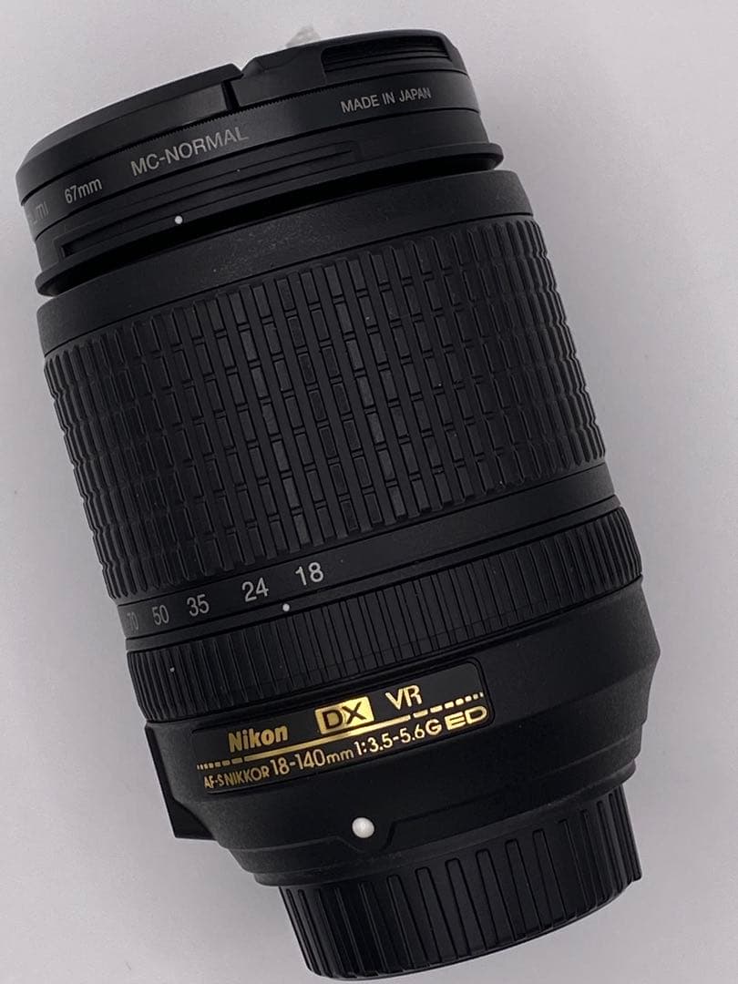 Nikon 18-140mm VR ズームレンズ　バッグ付き